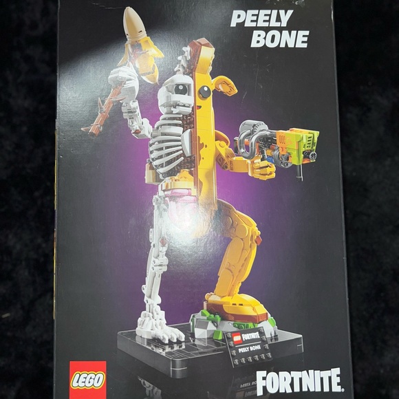 Lego Yellow and White Building Set Peely Bone - Picture 1 of 4